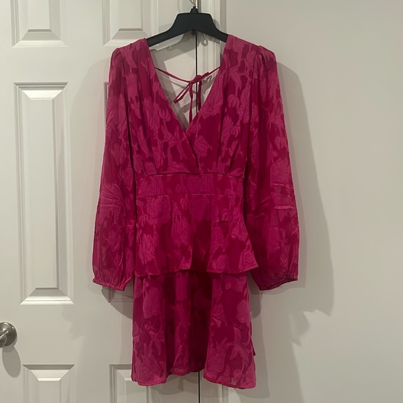 NWT Band Of The Free Dresses Kiss Me Fuchsia Peplum Mini Dress - Picture 5 of 9